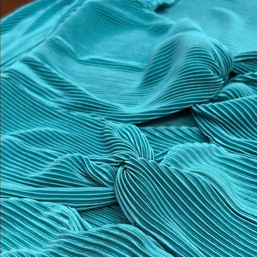 Free People Leah Twist Top in Pleated Teal Fabric, Size Large - Picture 11 of 14
